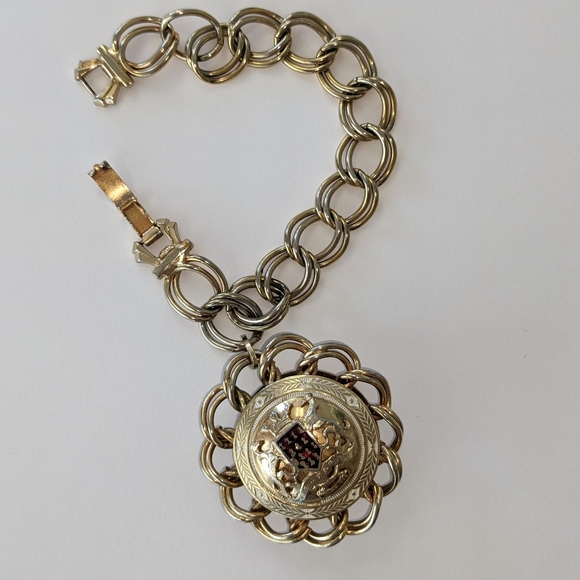 VTG GOLD TONE LARGE EUROPEAN CHARM BRACELET - Picture 2 of 13